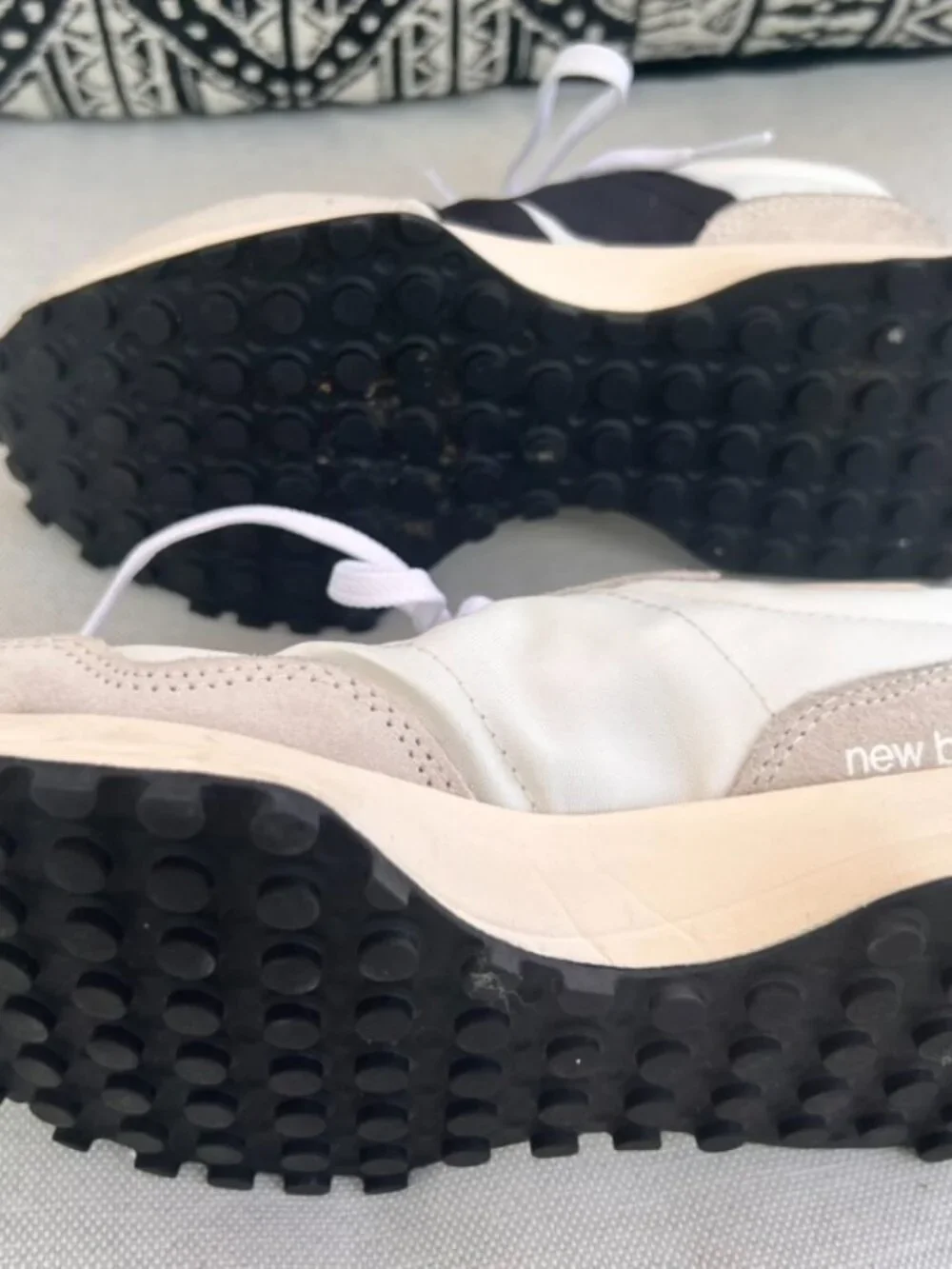 New Balance 327 (Sea Salt with White and Black)